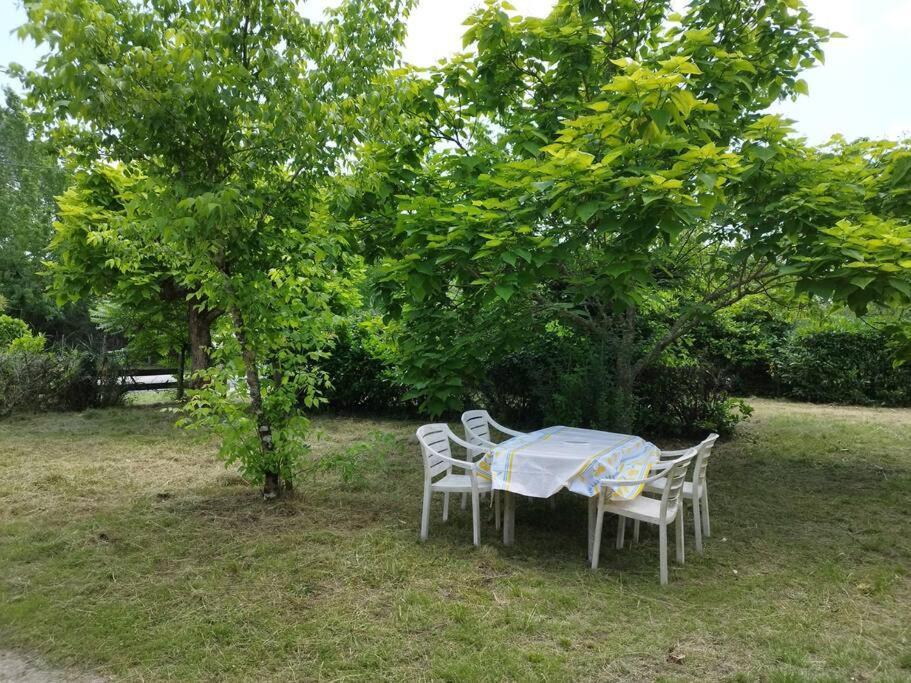 Bienvenue En Sud Gironde Villa Villandraut Buitenkant foto